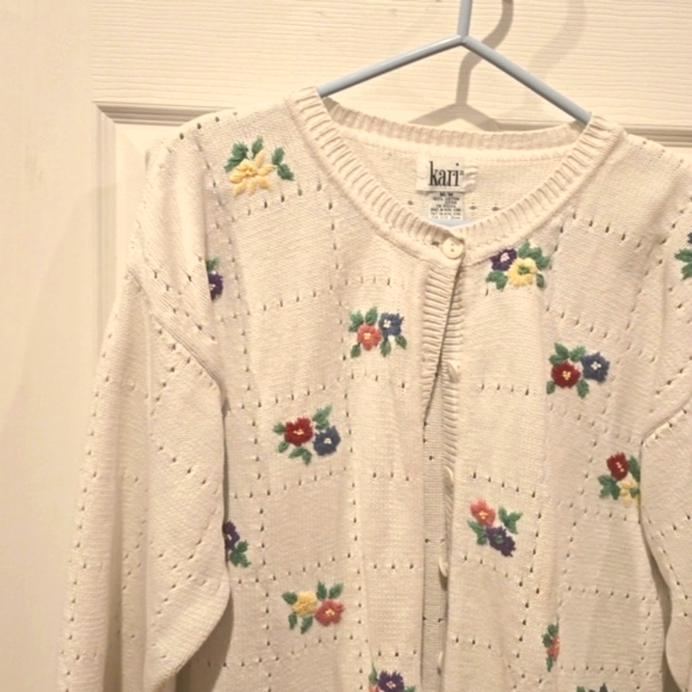 Beautiful vintage cotton cardigan by Kari